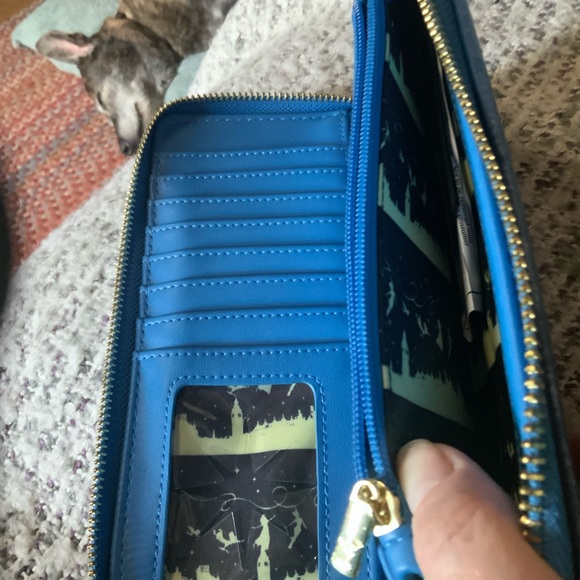 Retired Loungefly GLOW IN THE DARK Peter Pan and friends wallet. GUC - Picture 11 of 12